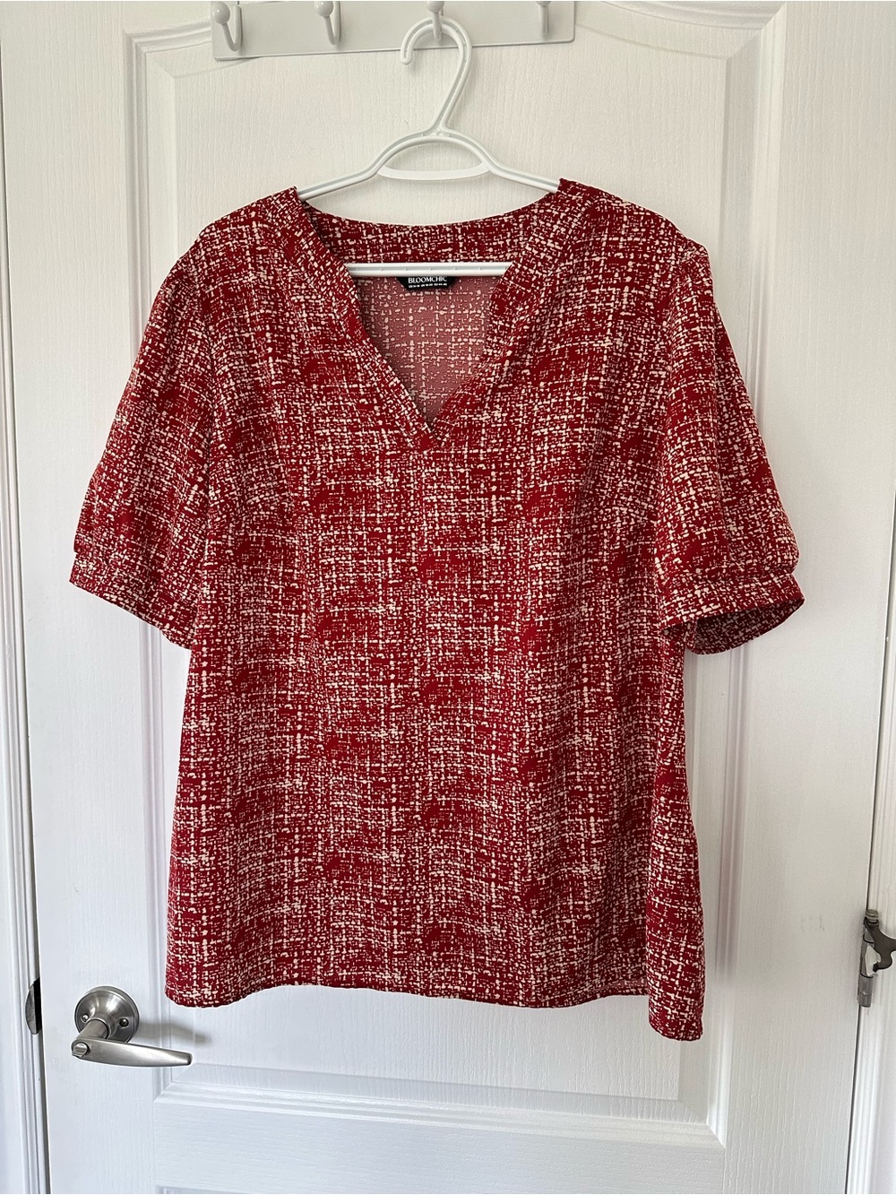 NWOT BloomChic Burgundy Red Crosshatch V-Neck Puff Sleeve Blouse Minimalist Boho
